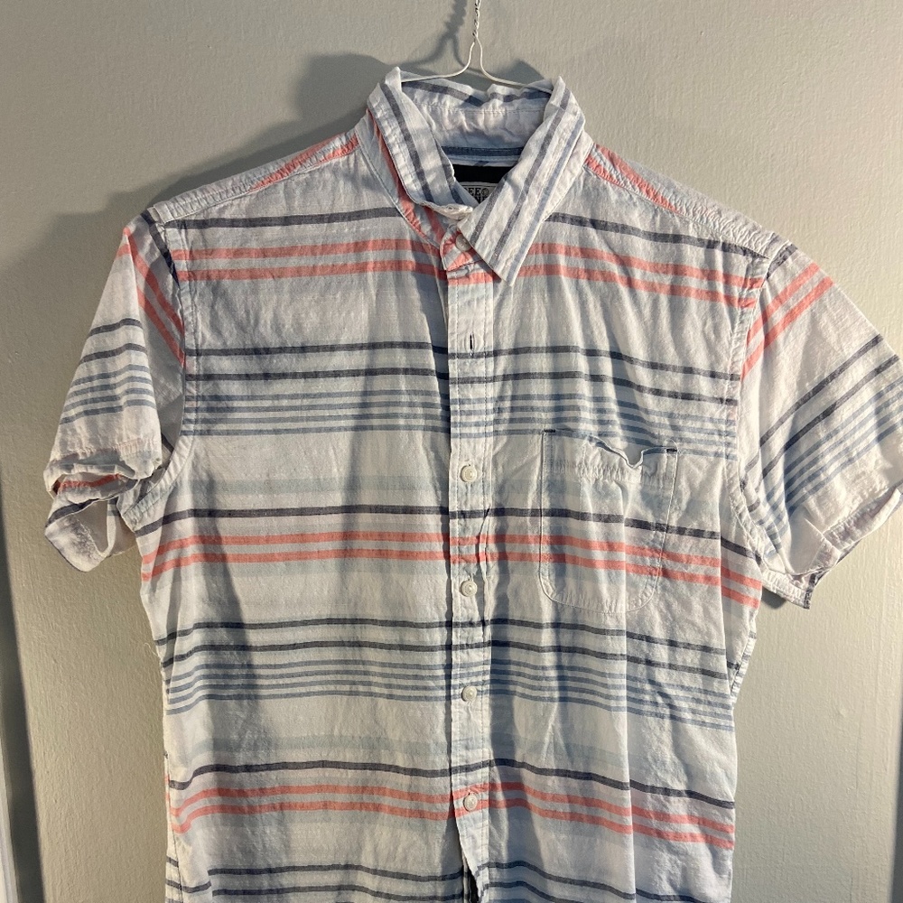 Free Planet Short Sleeve Casual Button Down